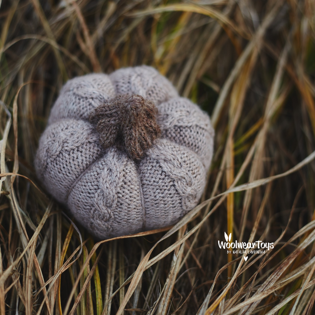 Knitted Cable Pumpkin Pattern | Easy Autumn Decor PDF (EN)
